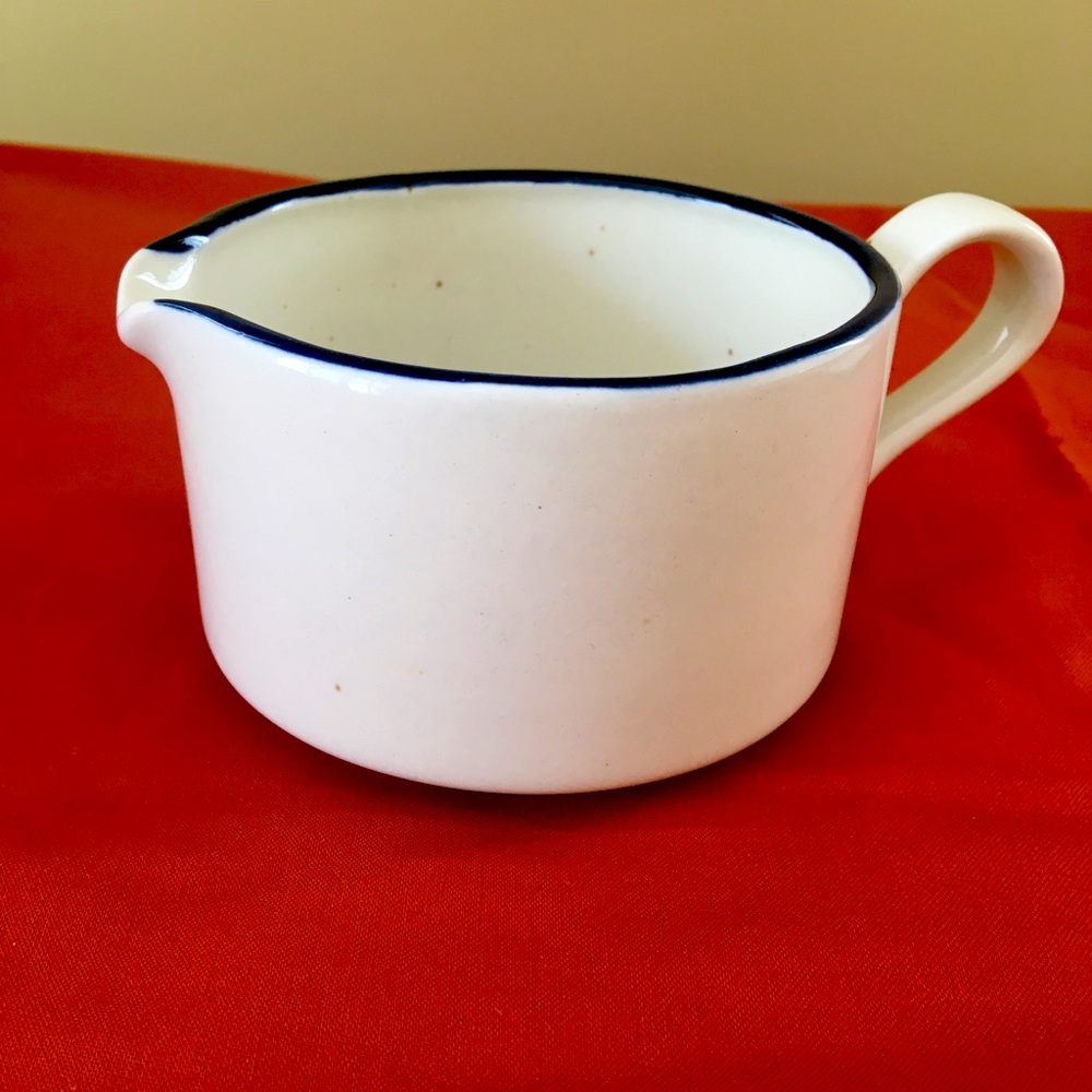 Finesse Azure Stoneware Creamer